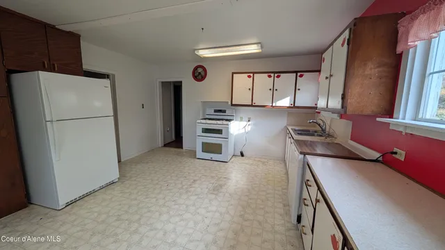 $279,900 | 7168 4th Street, Bonners Ferry, ID 83805