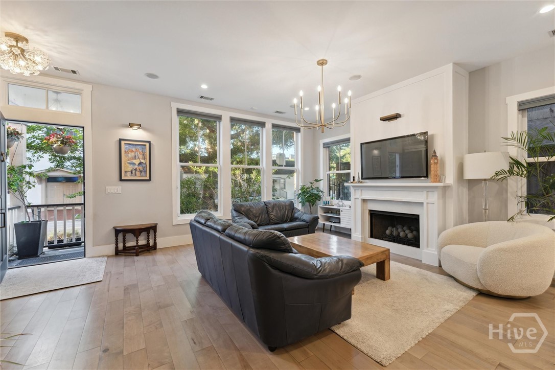 303 Alice Street Savannah, GA 31401 - Photo 2 of 48