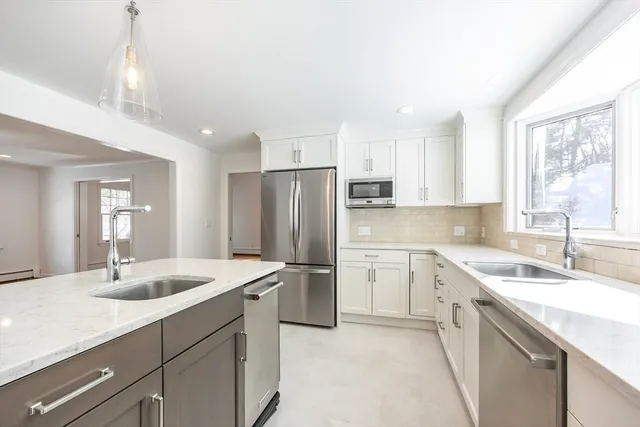 $1,550,000 | 162 Mayfair Drive, Westwood, MA 02090