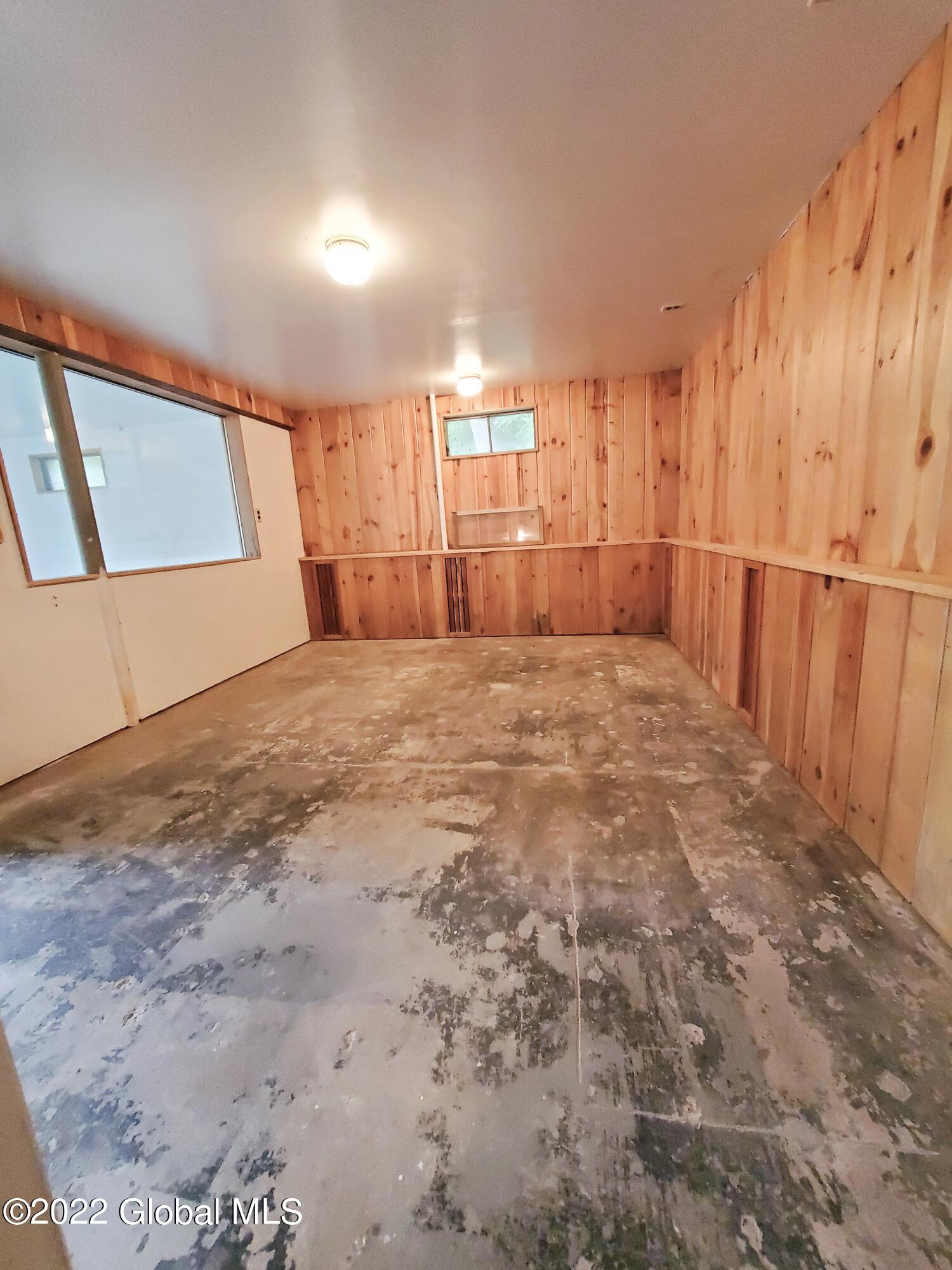 413 Ford Road Pittstown, NY 12121 - Photo 12 of 29 Lower bedroom