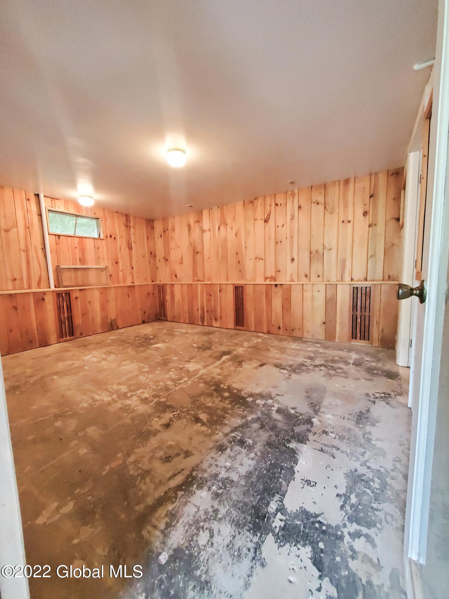 413 Ford Road Pittstown, NY 12121 - Photo 22 of 29 family room