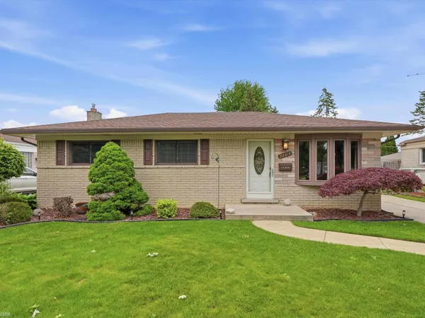 $265,000 | 32614 Stricker Drive, Warren, MI 48088