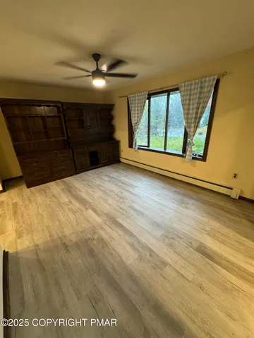 $2,300 | 7 Hillside Court, East Stroudsburg, PA 18301