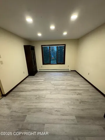 $2,300 | 7 Hillside Court, East Stroudsburg, PA 18301