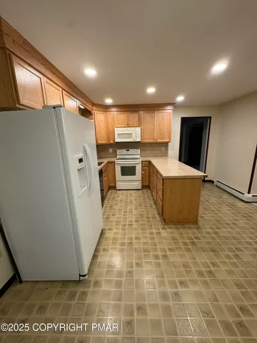 $2,300 | 7 Hillside Court, East Stroudsburg, PA 18301