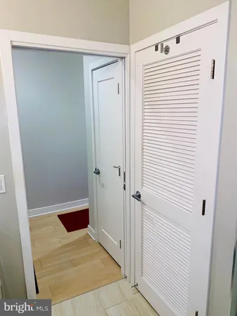 $1,700 | 989 South Buchanan Street, Unit 423, Arlington, VA 22204