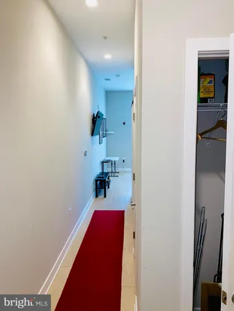$1,700 | 989 South Buchanan Street, Unit 423, Arlington, VA 22204