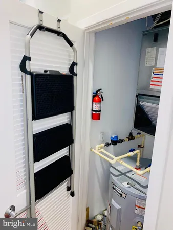 $1,700 | 989 South Buchanan Street, Unit 423, Arlington, VA 22204