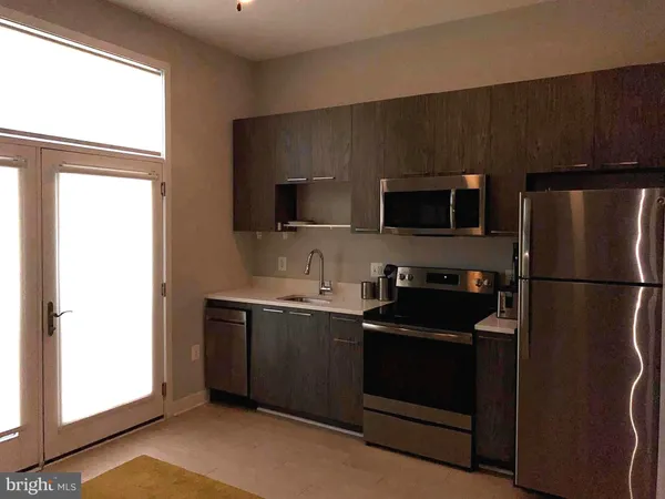 $1,700 | 989 South Buchanan Street, Unit 423, Arlington, VA 22204