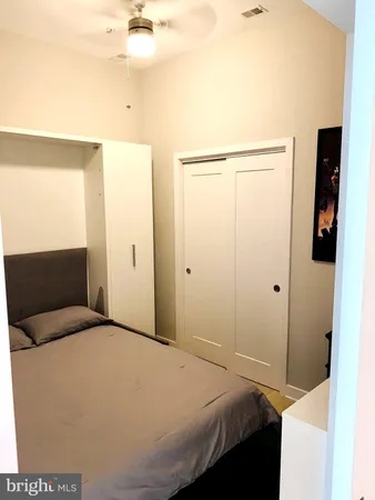 $1,700 | 989 South Buchanan Street, Unit 423, Arlington, VA 22204
