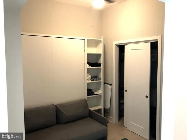 $1,700 | 989 South Buchanan Street, Unit 423, Arlington, VA 22204