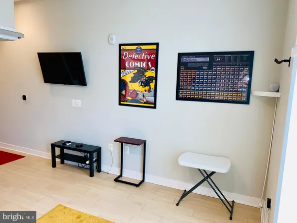 $1,700 | 989 South Buchanan Street, Unit 423, Arlington, VA 22204
