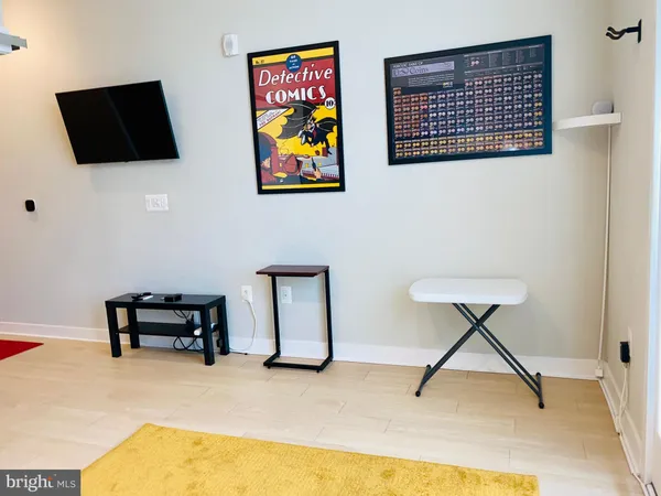$1,700 | 989 South Buchanan Street, Unit 423, Arlington, VA 22204
