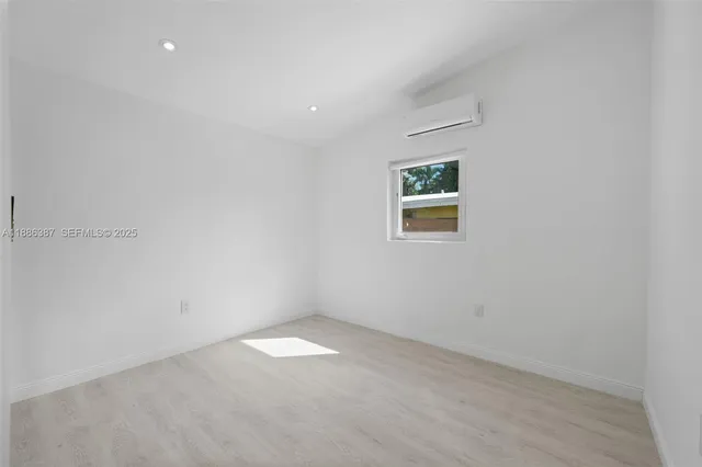 $639,000 | 823 Southwest 27th Street, Fort Lauderdale, FL 33315