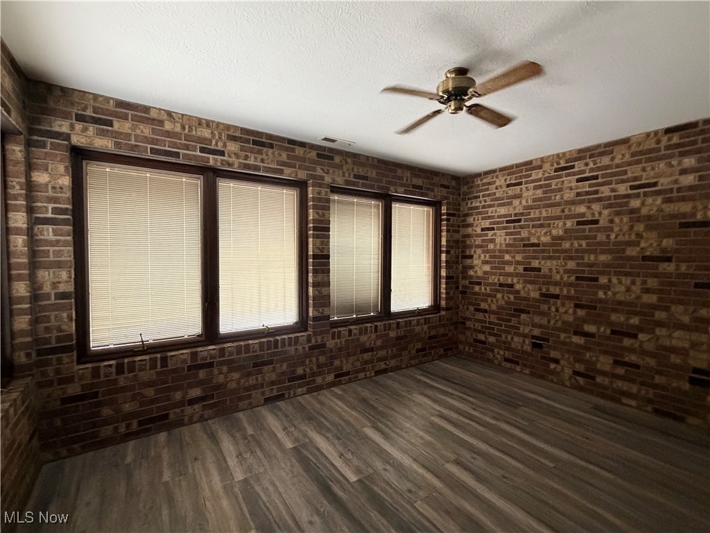 3350 Long Road Avon, OH 44011 - Photo 16 of 19 3 season room