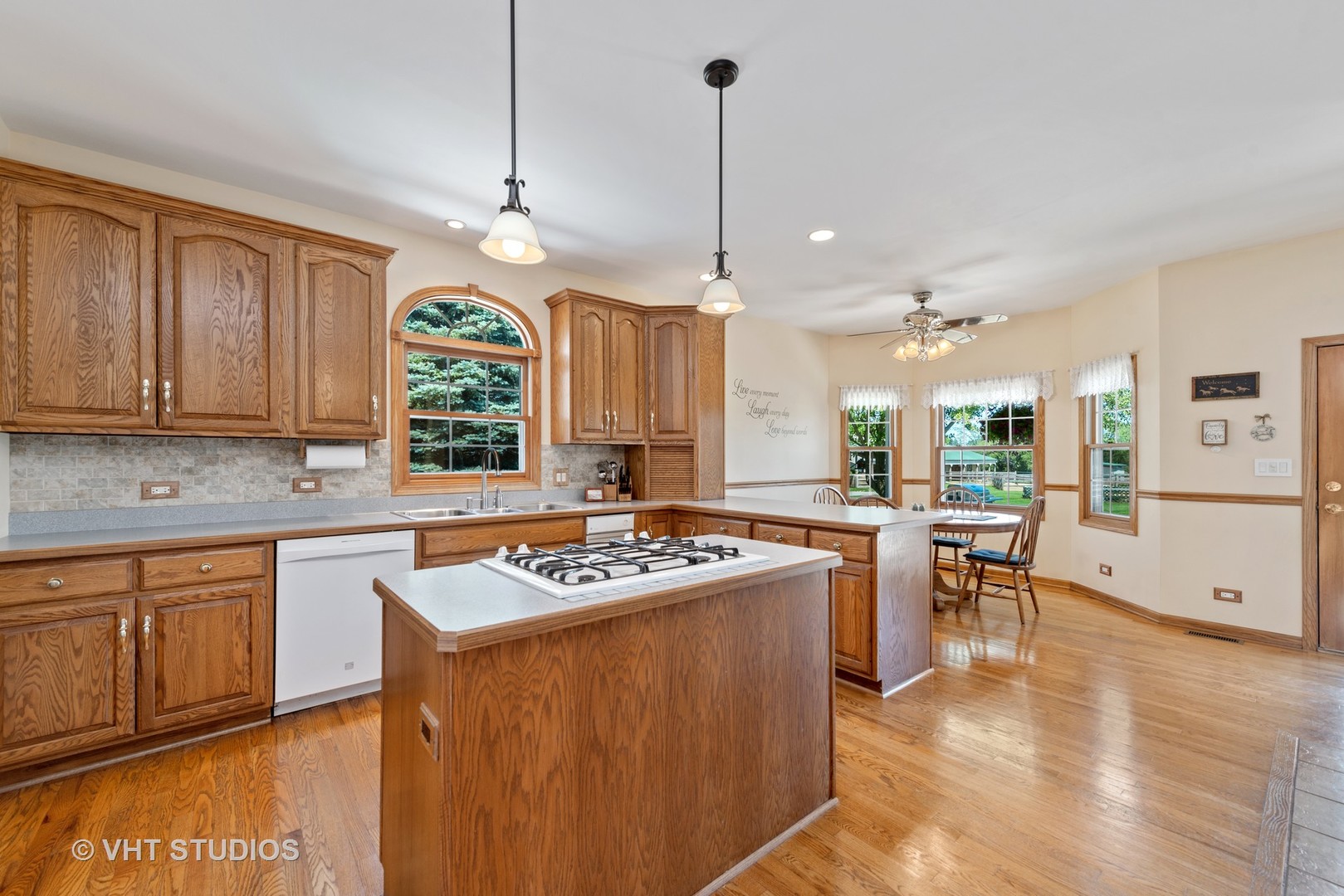 9N451 Dittman Road Elgin, IL 60124 - Photo 2 of 21 Gallery Image 2