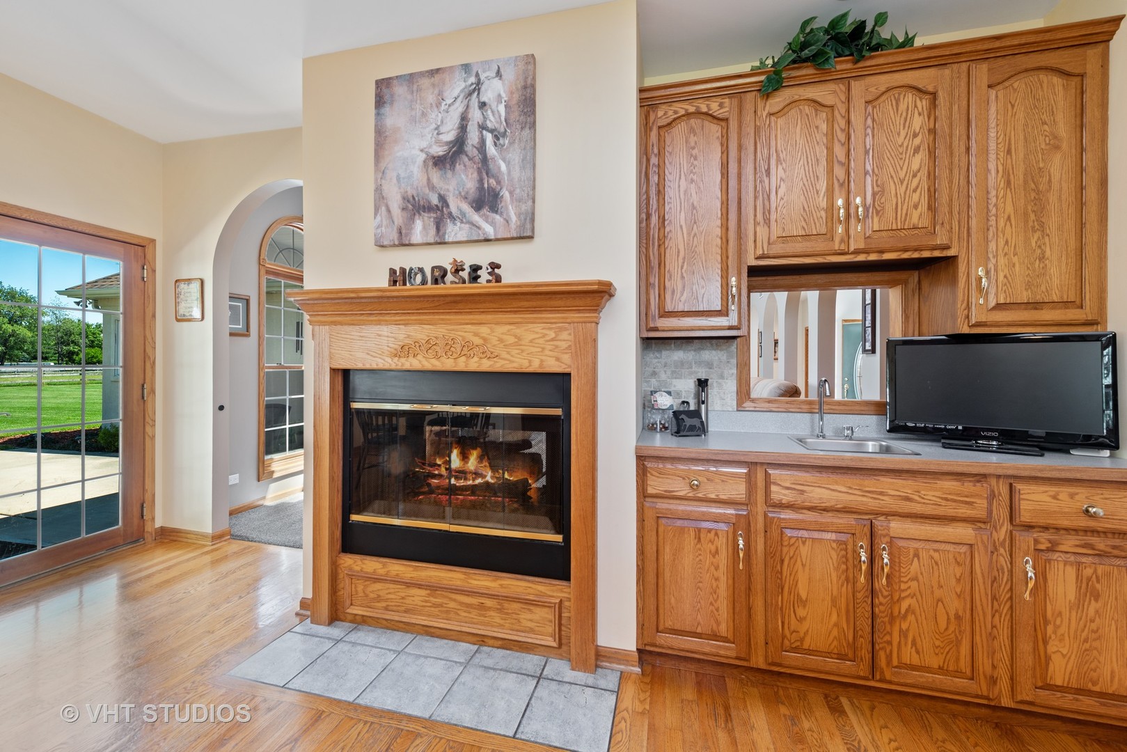 9N451 Dittman Road Elgin, IL 60124 - Photo 3 of 21 Gallery Image 3