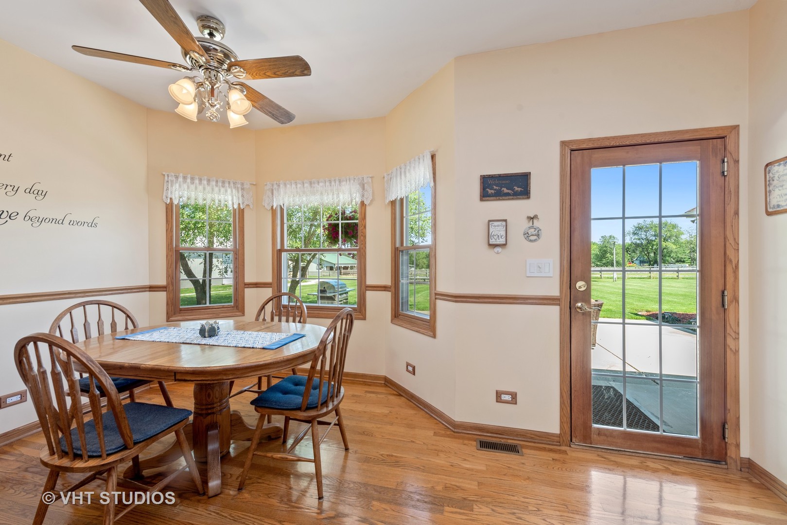 9N451 Dittman Road Elgin, IL 60124 - Photo 5 of 21 Gallery Image 5