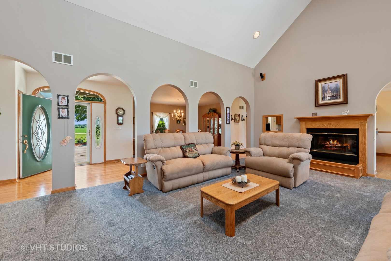 9N451 Dittman Road Elgin, IL 60124 - Photo 6 of 21 Gallery Image 6