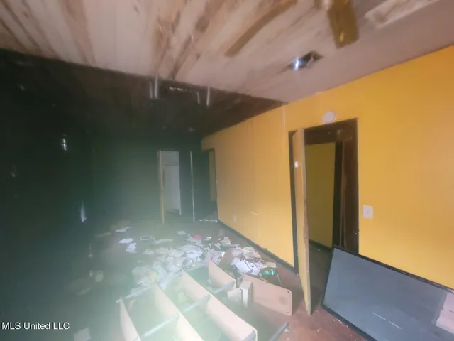 $10,000 | 251 East Ash Street, Jackson, MS 39202