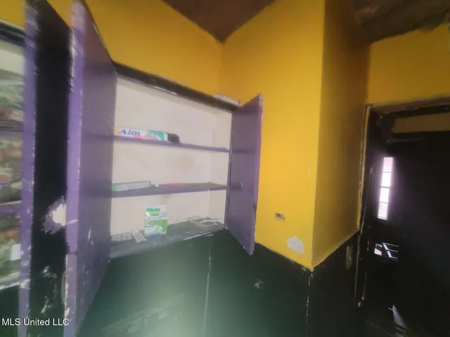 $10,000 | 251 East Ash Street, Jackson, MS 39202