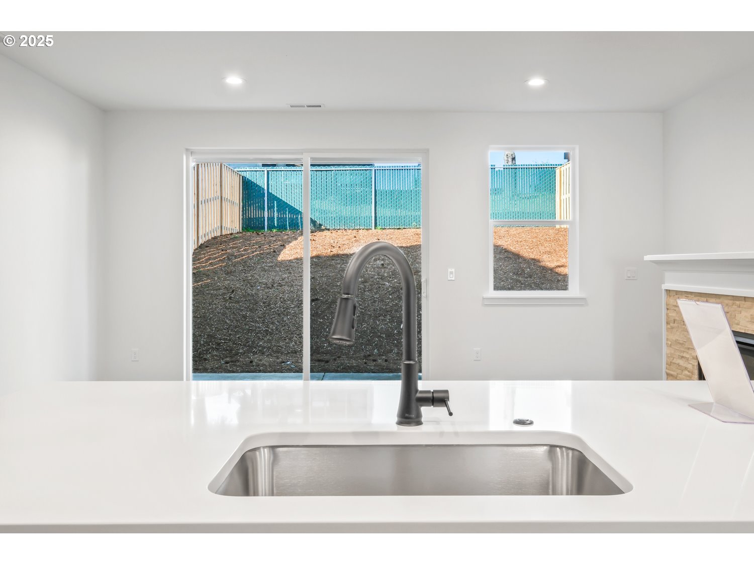 41900 Deschutes Avenue, Unit 81B Sandy, OR 97055 - Photo 6 of 33 a bathroom with a sink a bathtub and a window