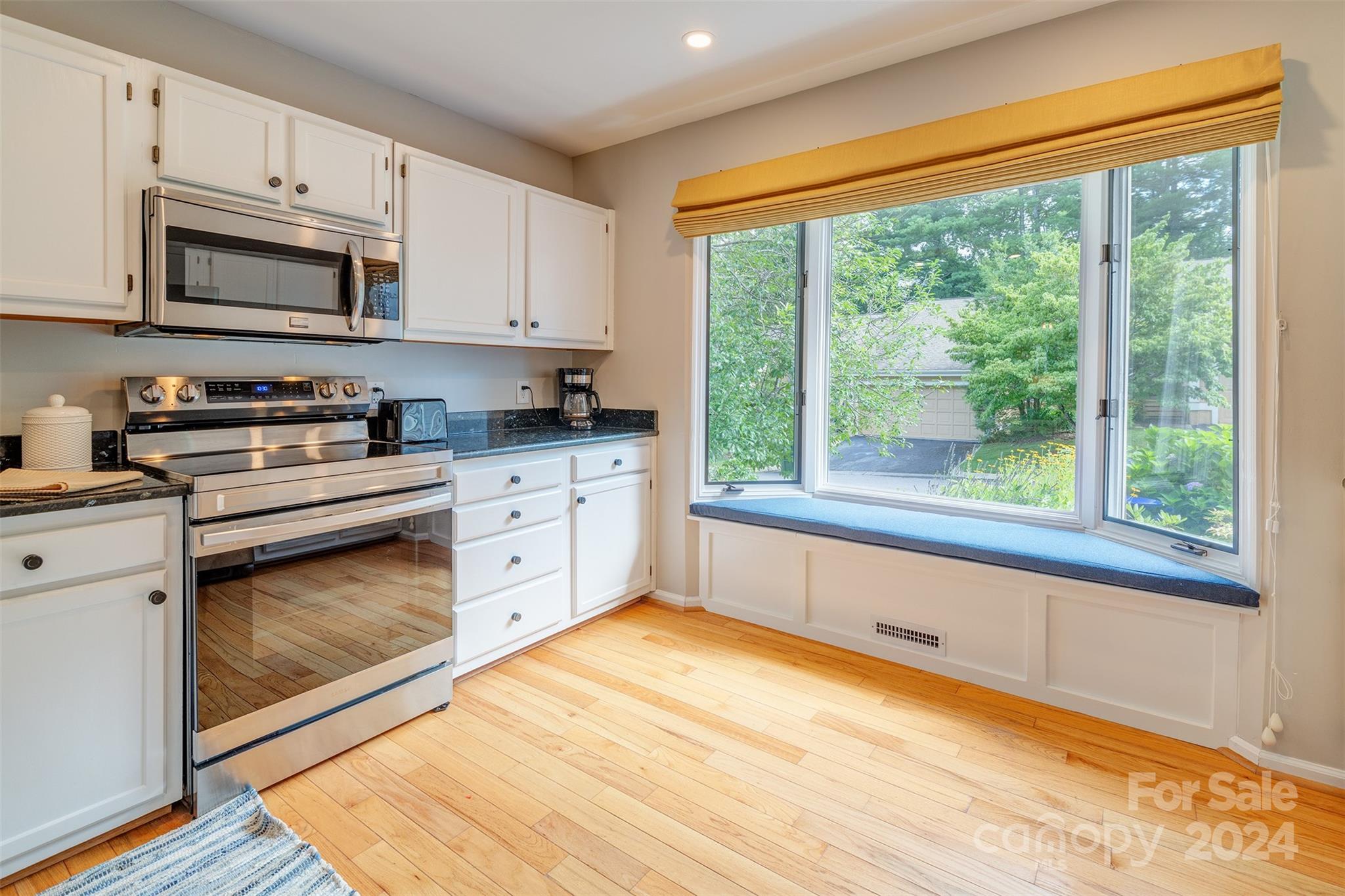 122 Beaver Ridge Road Asheville, NC 28804 - Photo 13 of 39 Gallery Image 13