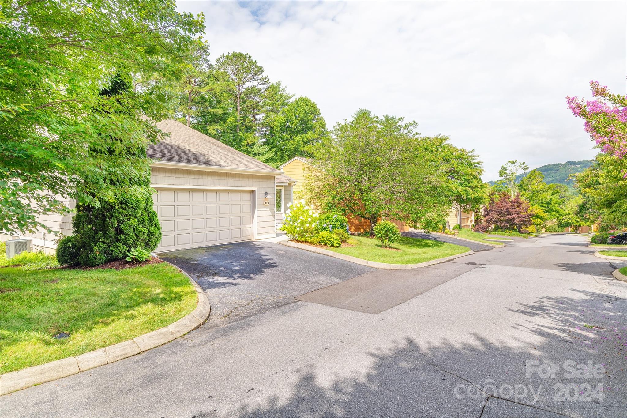 122 Beaver Ridge Road Asheville, NC 28804 - Photo 37 of 39 Gallery Image 37