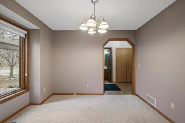 $689,900 | 2970 Western Avenue North, Roseville, MN 55113