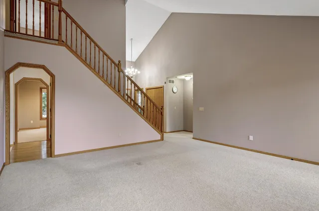 $689,900 | 2970 Western Avenue North, Roseville, MN 55113