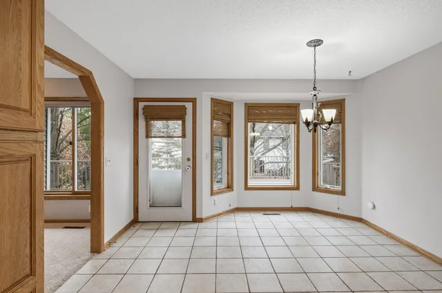 $689,900 | 2970 Western Avenue North, Roseville, MN 55113