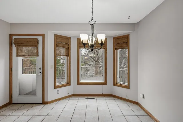 $689,900 | 2970 Western Avenue North, Roseville, MN 55113