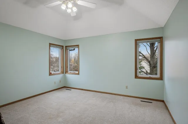 $689,900 | 2970 Western Avenue North, Roseville, MN 55113