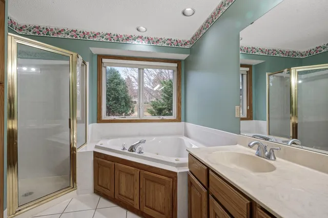 $689,900 | 2970 Western Avenue North, Roseville, MN 55113