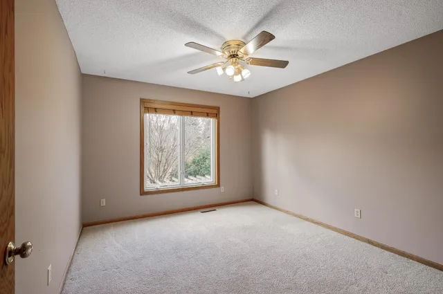 $689,900 | 2970 Western Avenue North, Roseville, MN 55113