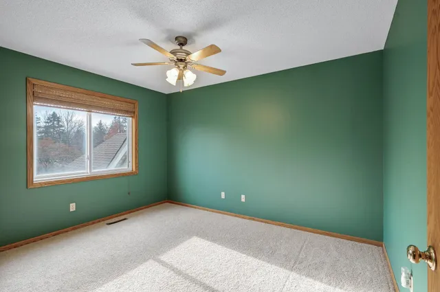 $689,900 | 2970 Western Avenue North, Roseville, MN 55113