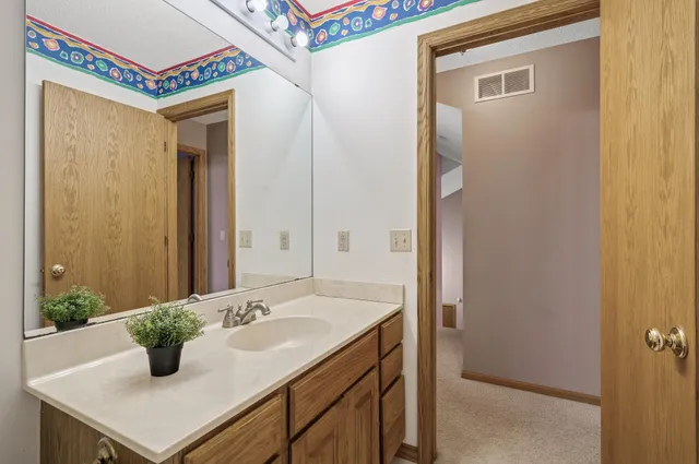 $689,900 | 2970 Western Avenue North, Roseville, MN 55113