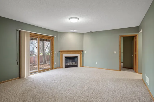 $689,900 | 2970 Western Avenue North, Roseville, MN 55113