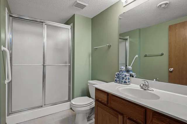 $689,900 | 2970 Western Avenue North, Roseville, MN 55113