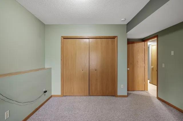 $689,900 | 2970 Western Avenue North, Roseville, MN 55113