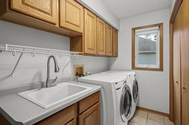 $689,900 | 2970 Western Avenue North, Roseville, MN 55113