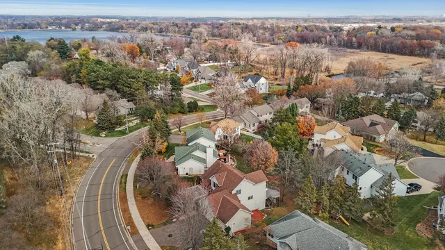 $689,900 | 2970 Western Avenue North, Roseville, MN 55113