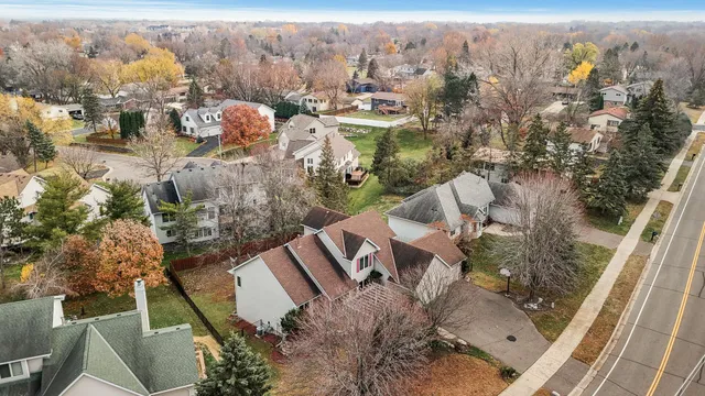 $689,900 | 2970 Western Avenue North, Roseville, MN 55113