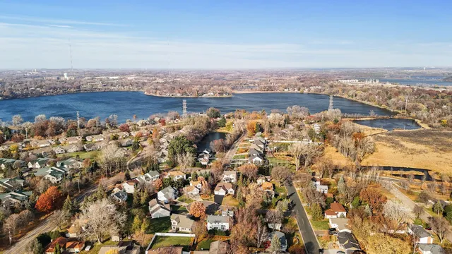 $689,900 | 2970 Western Avenue North, Roseville, MN 55113