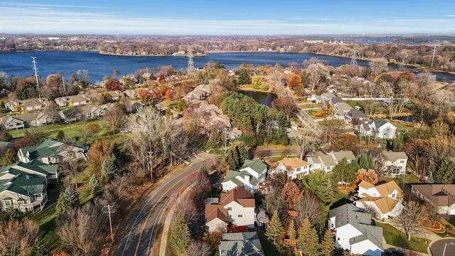 $689,900 | 2970 Western Avenue North, Roseville, MN 55113