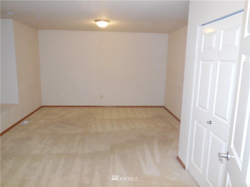 16104 39th Avenue Southeast Bothell, WA 98012 - Photo 11 of 20 Gallery Image 11