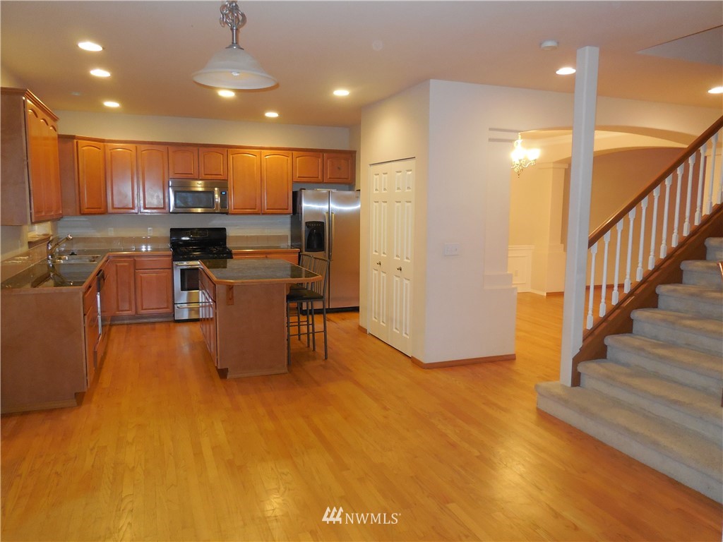 16104 39th Avenue Southeast Bothell, WA 98012 - Photo 5 of 20 Gallery Image 5