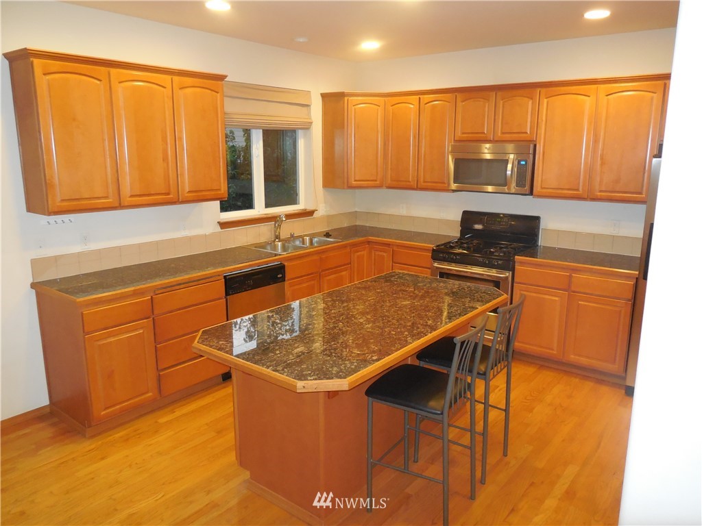 16104 39th Avenue Southeast Bothell, WA 98012 - Photo 6 of 20 Gallery Image 6