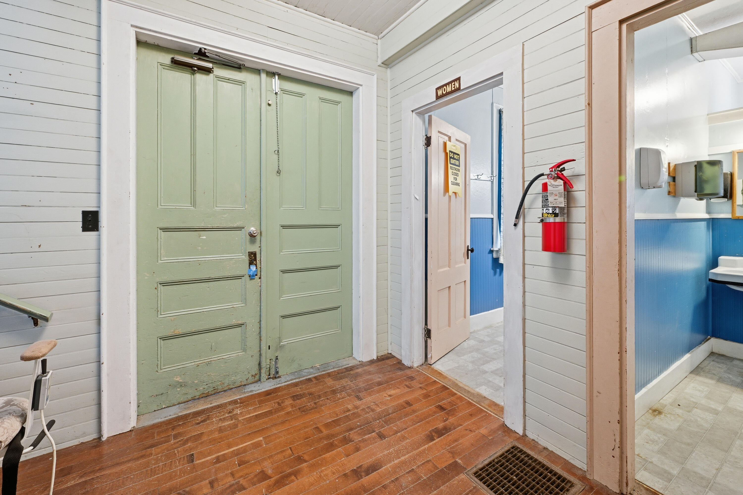 1192 Ohio Street Bangor, ME 04401 - Photo 7 of 30 110350gr-111