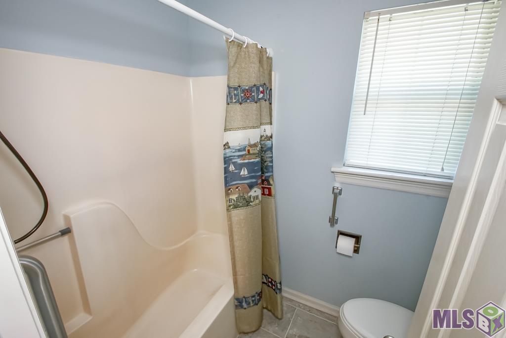 9750 West Blount Road Denham Springs, LA 70706 - Photo 27 of 38 Gallery Image 27